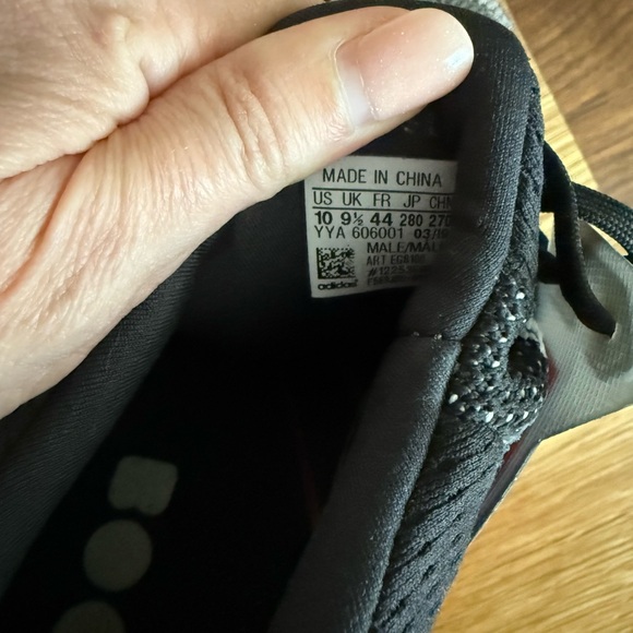 Adidas shoes - Picture 2 of 4